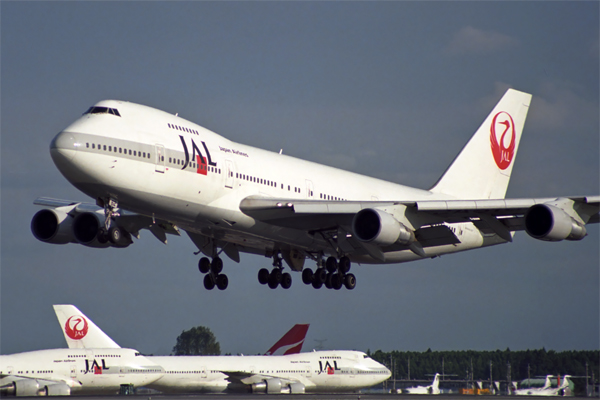 JAL JAPAN AIRLINES BOEING 747 200 NRT RF 1429 26.jpg