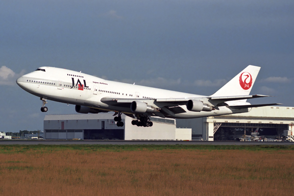 JAL JAPAN AIRLINES BOEING 747 200 NRT RF 1429 28.jpg