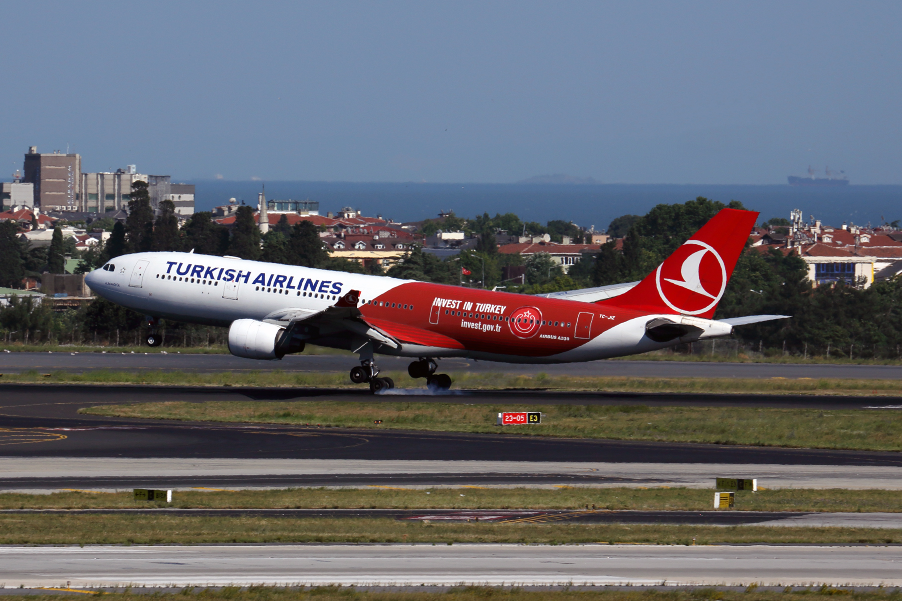TURKISH_AIRLINES_AIRBUS_A330_300_IST_RF_5K5A0758.jpg