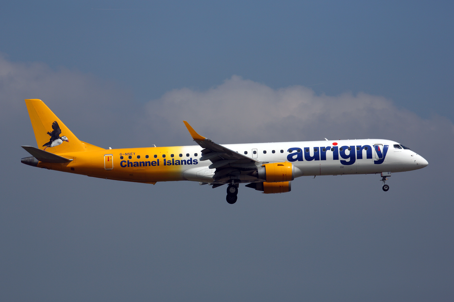 AURIGNY_EMBRAER_195_LGW_RF_5K5A9998.jpg