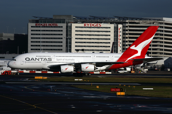 QANTAS_AIRBUS_A380_SYD_RF_5K5A1210.jpg