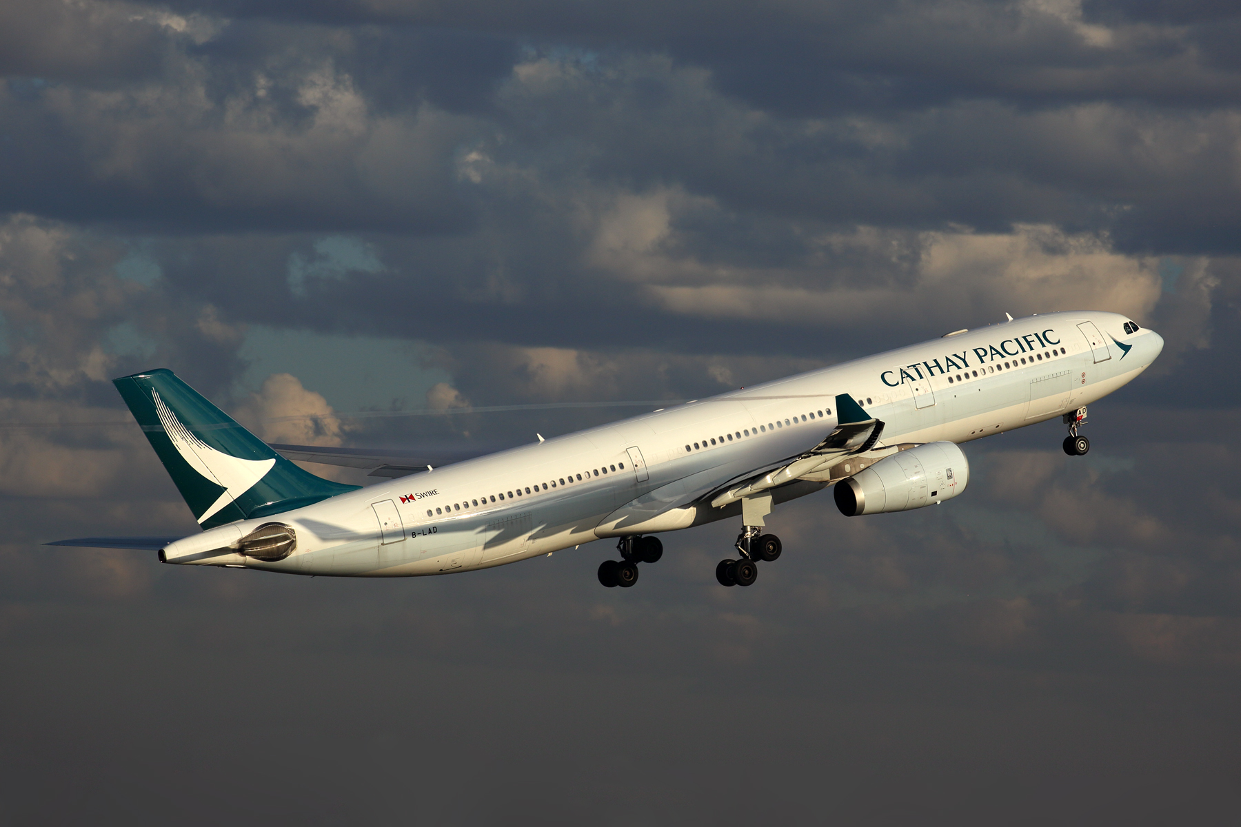 CATHAY_PACIFIC_AIRBUS_A330_300_SYD_RF_5K5A1489.jpg