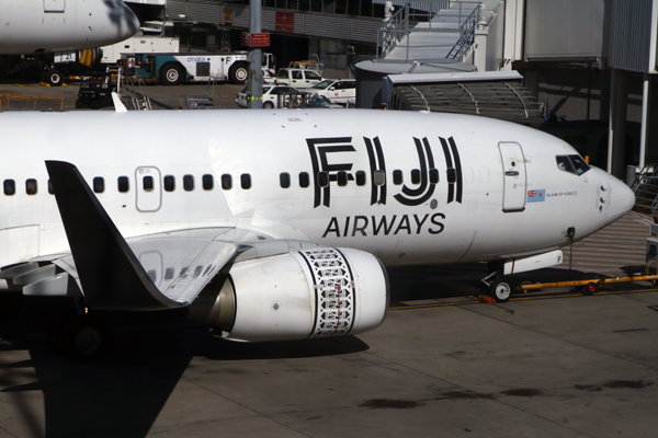 FIJI_AIRWAYS_BOEING_737_700_SYD_RF_IMG_8355.jpg