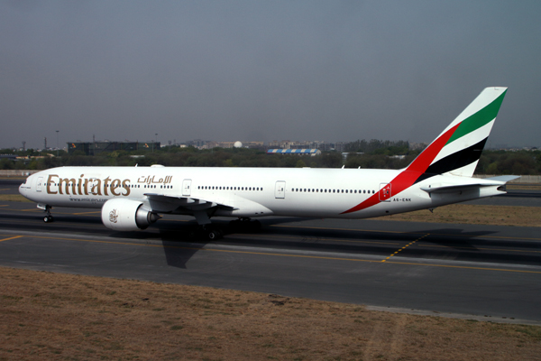 EMIRATES_BOEING_777_300ER_DEL_RF_IMG_8427.jpg