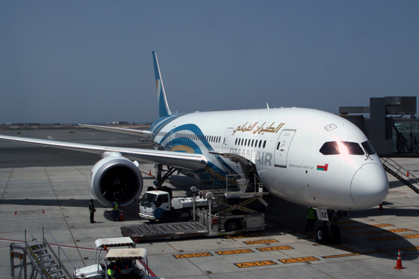 OMAN_AIR_BOEING_787_8_MCT_RF_IMG_8453.jpg