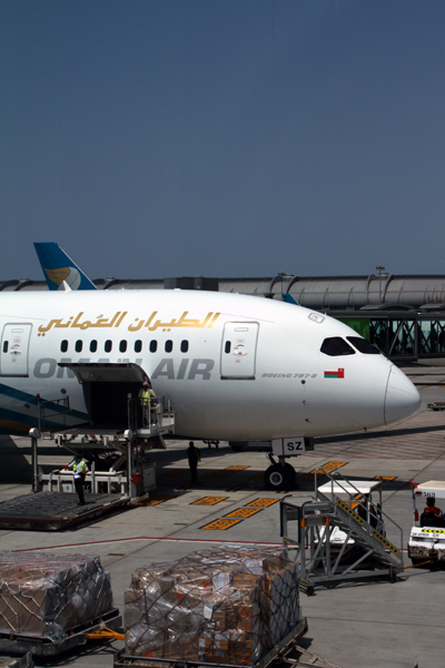 OMAN_AIR_BOEING_787_8_MCT_RF_IMG_8456.jpg