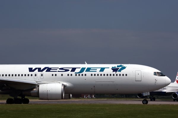 WESTJET_BOEING_767_300_LGW_RF_5K5A0082.jpg