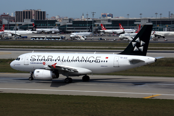 TURKISH_AIRLINES_AIRBUS_A319_IST_RF_5K5A0696.jpg