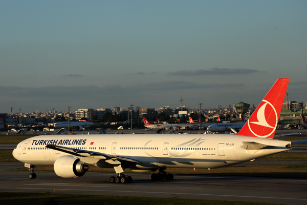 TURKISH_AIRLINES_BOEING_777_300ER_IST_RF_5K5A0954.jpg