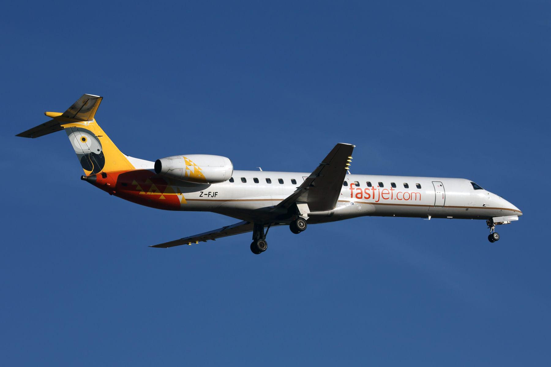 FASTJET_EMBRAER_145_JNB_RF_5K5A2799.jpg