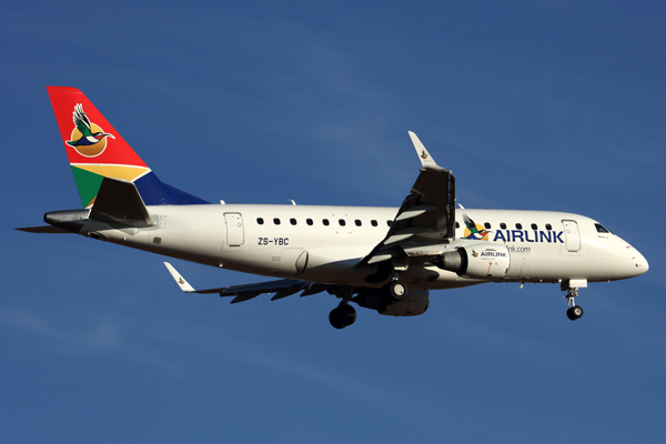 AIRLINK_EMBRAER_170_JNB_RF_5K5A2796.jpg