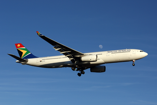 SOUTH_AFRICAN_AIRBUS_A330_300_JNB_RF_5K5A2784.jpg