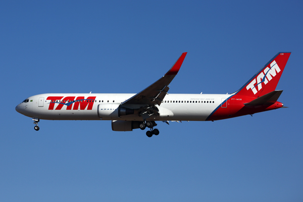 TAM_BOEING_767_300_JNB_RF_5K5A2020.jpg