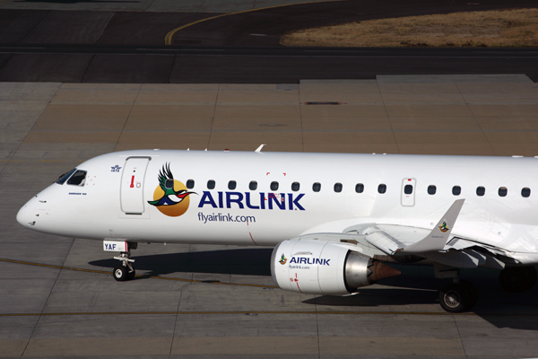 AIRLINK_EMBRAER_190_JNB_RF_5K5A2747.jpg