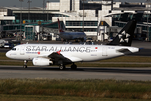 TURKISH_AIRLINES_AIRBUS_A319_IST_RF_5K5A0530.jpg
