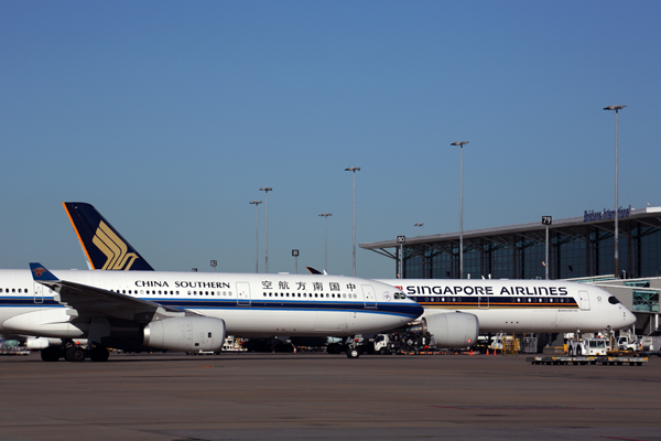 CHINA_SOUTHERN_SINGAPORE_AIRLINES_AIRBUS_AIRCRAFT_BNE_RF_5K5A1908.jpg