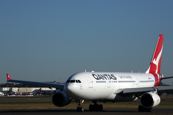 QANTAS_AIRBUS_A330_200_SYD_RF_5K5A2930.jpg