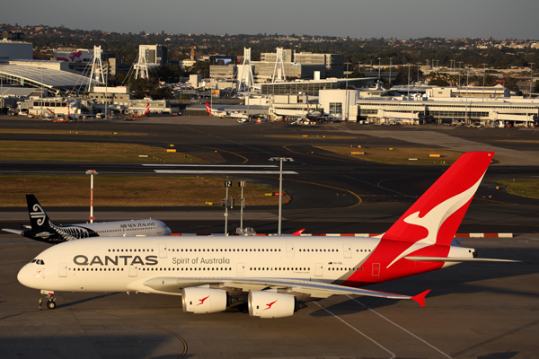 QANTAS_AIRBUS_A380_SYD_RF_5K5A3042.jpg