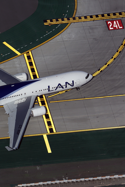 LAN_BOEING_767_300_LAX_RF_IMG0023.jpg