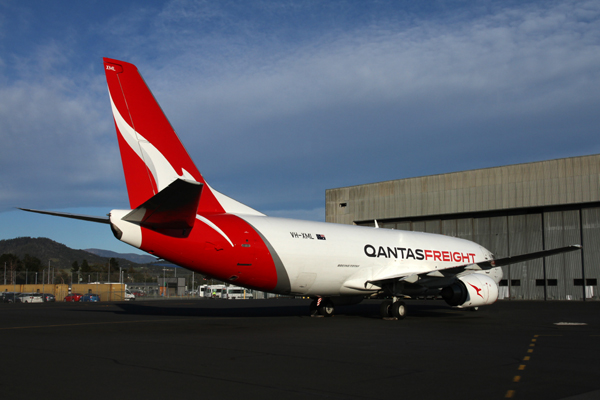 QANTAS_FREIGHT_BOEING_737_300F_HBA_RF_IMG_9012.jpg