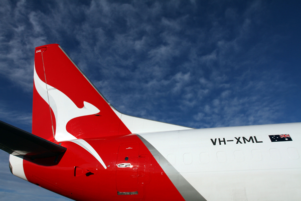 QANTAS_FREIGHT_BOEING_737_300F_HBA_RF_IMG_9015.jpg