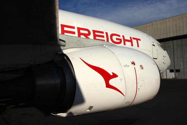 QANTAS_FREIGHT_BOEING_737_300F_HBA_RF_IMG_9016.jpg