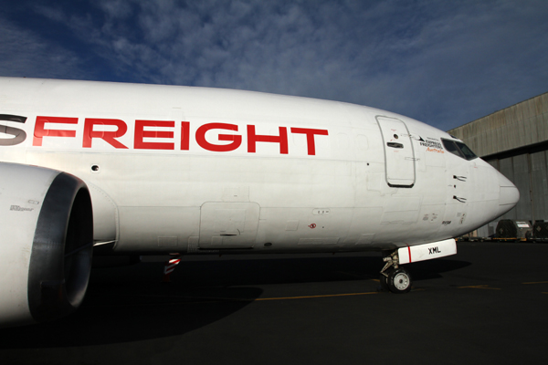 QANTAS_FREIGHT_BOEING_737_300F_HBA_RF_IMG_9026.jpg