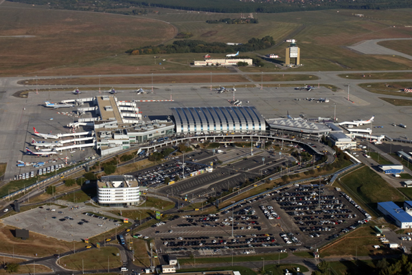 BUDAPEST_AIRPORT_RF_IMG_9121.jpg