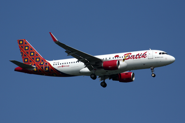 BATIK_INDONESIA_AIRBUS_A320_SIN_RF_5K5A3506.jpg