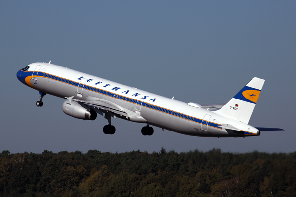 LUFTHANSA_AIRBUS_A321_TXL_RF_5K5A4142.jpg