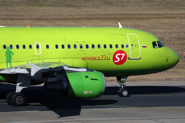 S7_AIRBUS_A319_TXL_RF_5K5A4283.jpg