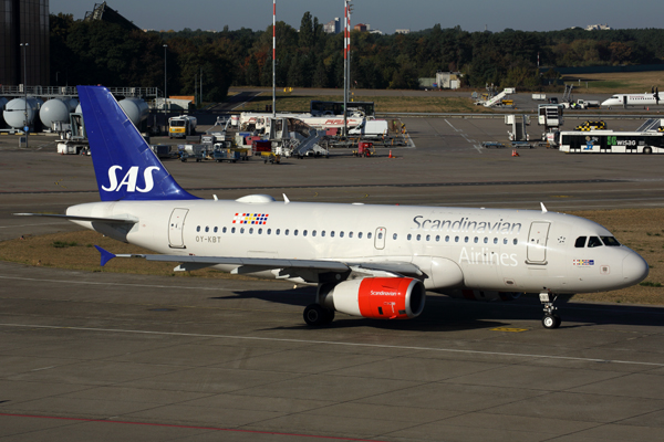 SAS_AIRBUS_A319_TXL_RF_5K5A3969.jpg