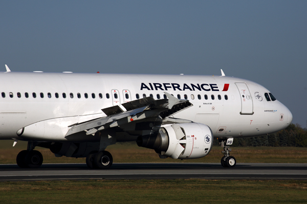 AIR_FRANCE_AIRBUS_A320_BUD_RF_5K5A4736.jpg