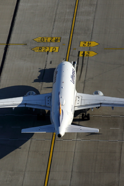 LUFTHANSA_AIRBUS_A319_BUD_RF_5K5A4492.jpg