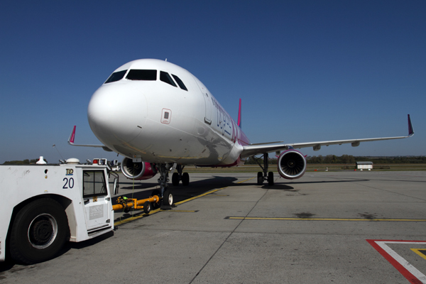 WIZZ_AIRBUS_A321_BUD_RF_IMG_9174.jpg