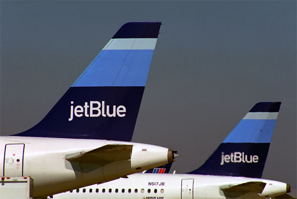 JET BLUE AIRBUS A320s JFK RF 1630 11.jpg
