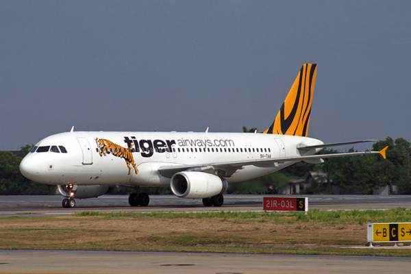 TIGER AIRWAYS AIRBUS A320 BKK RF 1893 19.jpg