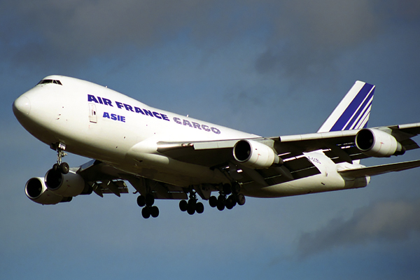 AIR FRANCE CARGO ASIE BOEING 747F LHR RF 1077 27.jpg