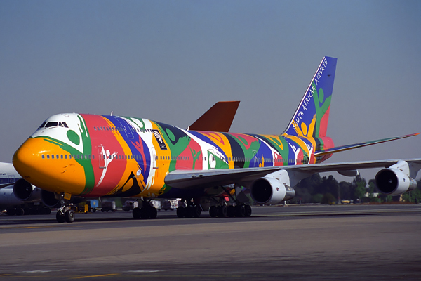 SOUTH AFRICAN BOEING 747 300 JNB RF 1056 11.jpg