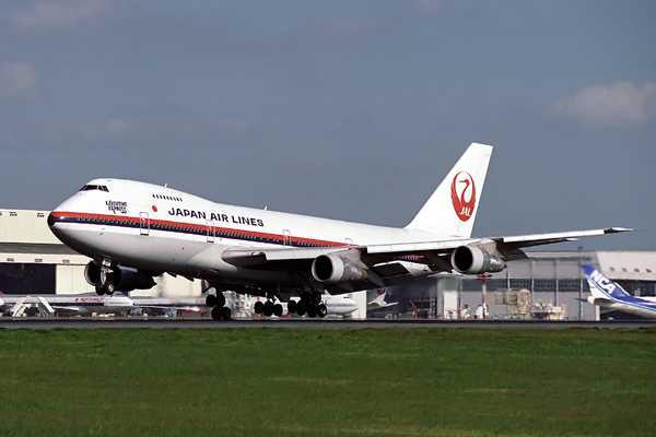 JAPAN AIR LINES BOEING 747 200 NRT RF 429 34.jpg