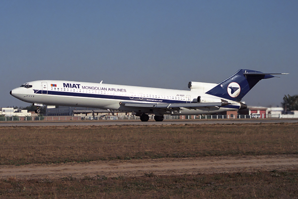 MIAT MONGOLIAN BOEING 727 200 BJS RF 1420 33.jpg