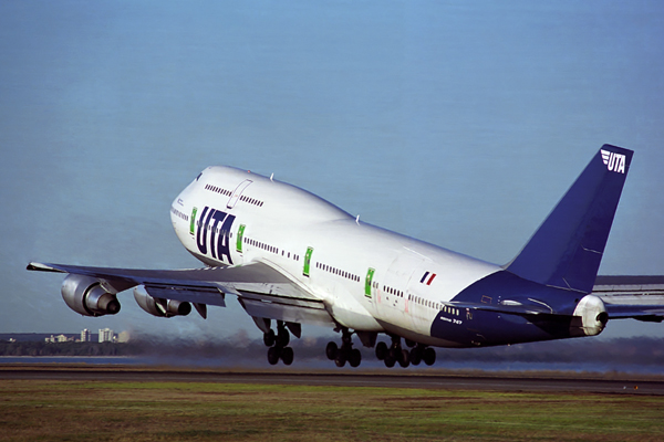 UTA BOEING 747 300 SYD RF 414 36.jpg