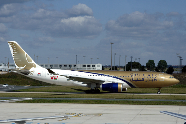 GULF AIR AIRBUS A330 200 CDG RF IMG_2518.jpg