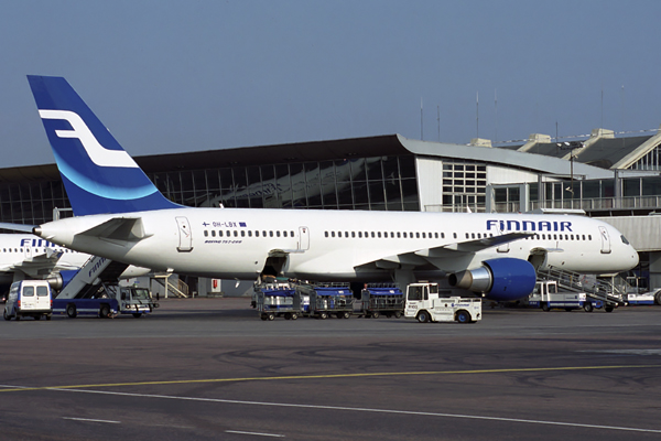 FINNAIR BOEING 757 200 HEL RF 1647 28 .jpg