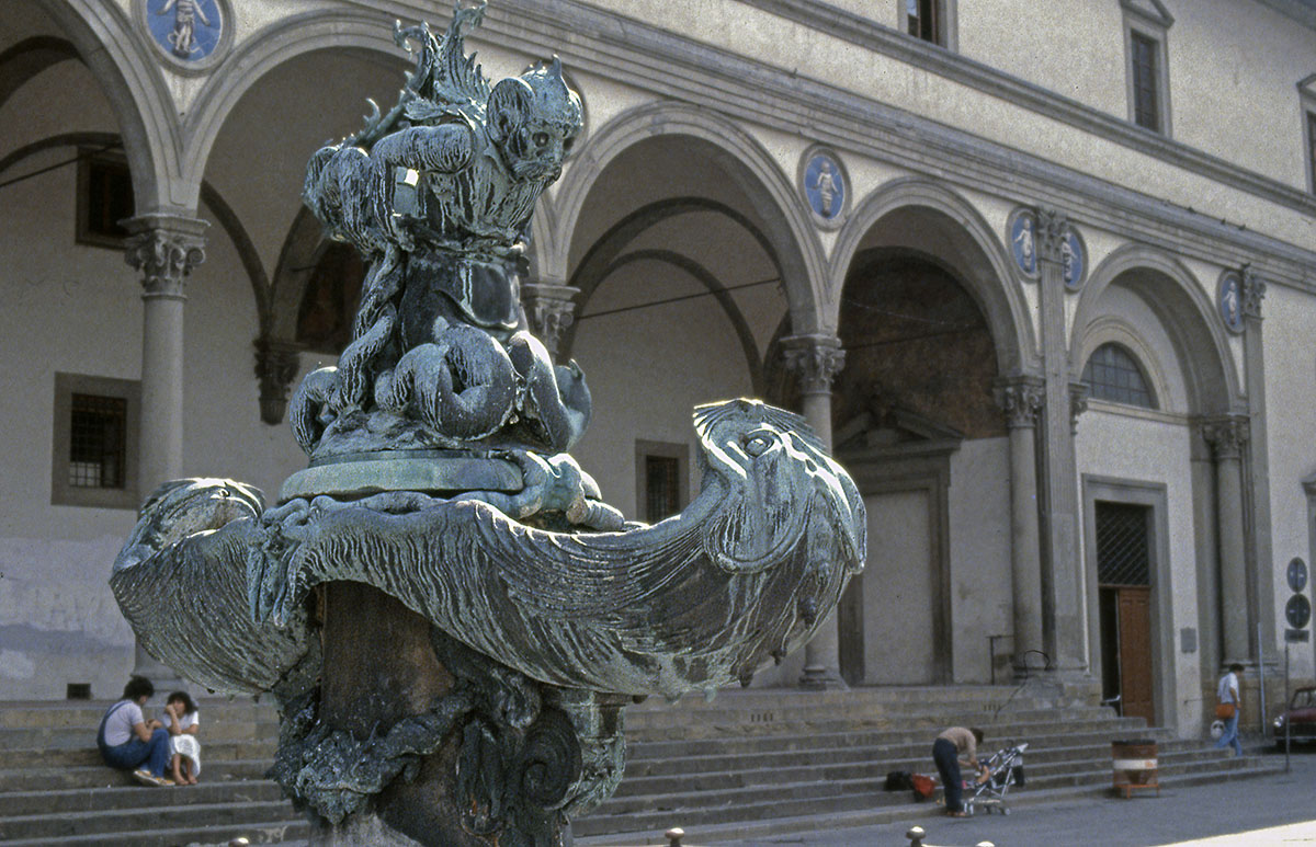 Florence Piazza Santissima Annunziata 196.jpg