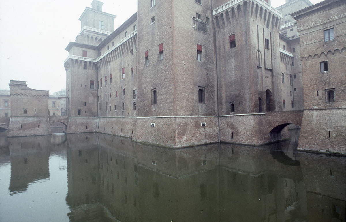 Ferrara Castello Estense 004.jpg