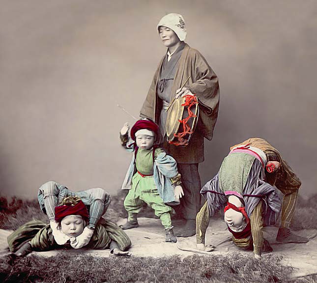 1901 - Acrobats