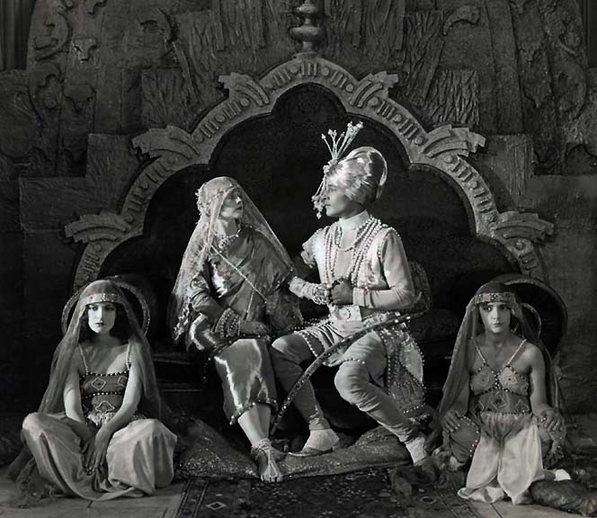 1922 - Wanda Hawley and Rudolph Valentino in The Young Rajah