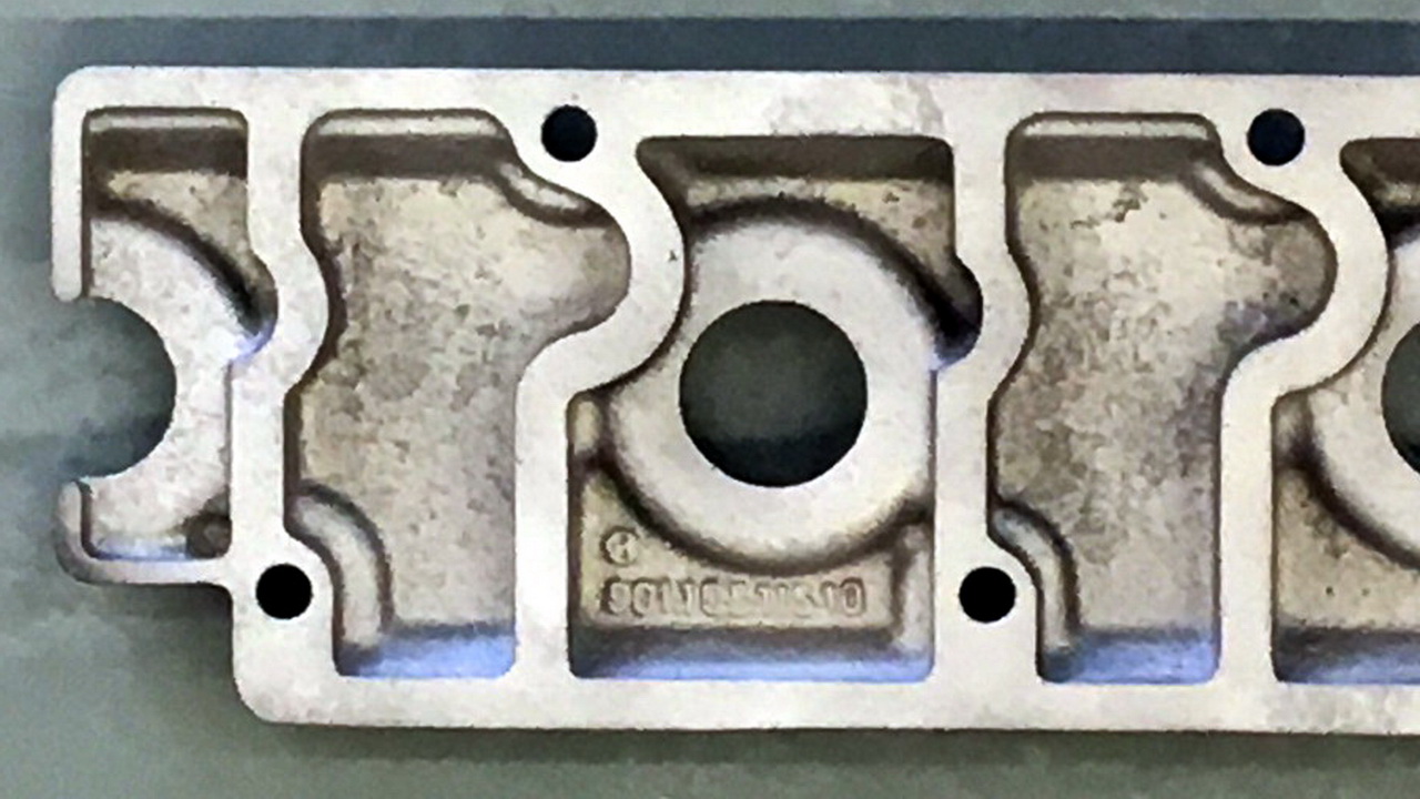 906 Mag Upper Valve Cover (One Only) pn 901.105.115.10 - Photo 7