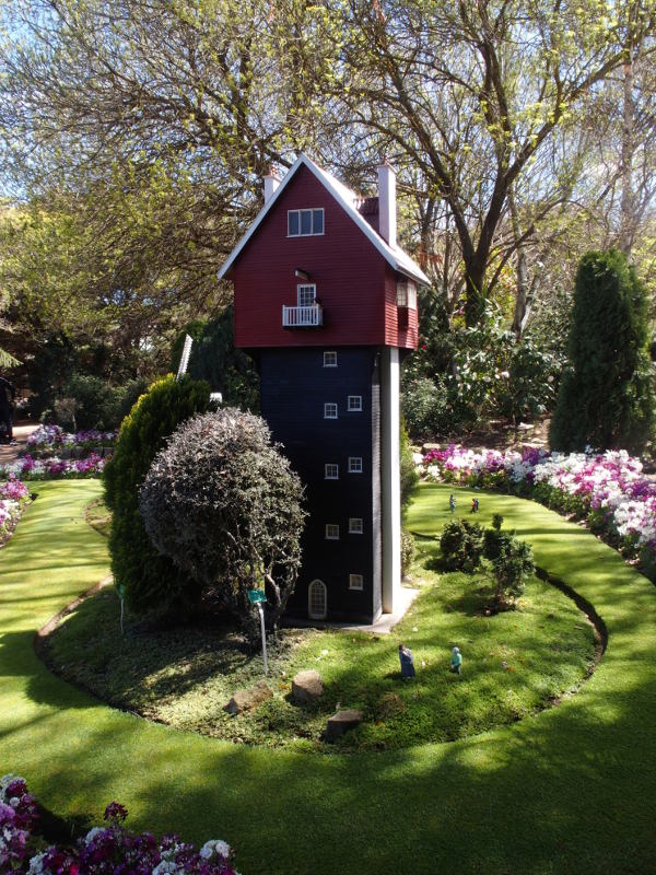 2500: Tall house, converted from a mill